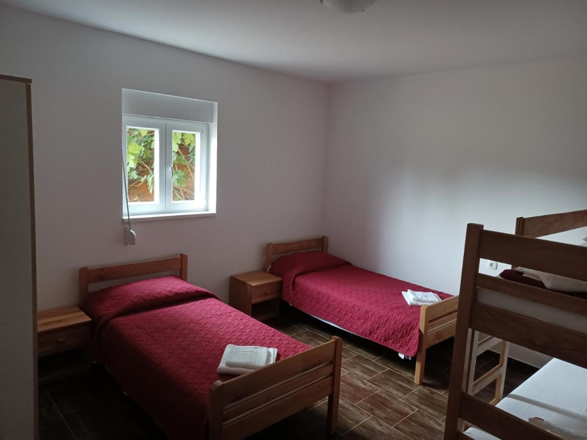 Apartman Milanko Muskovci Exterior foto